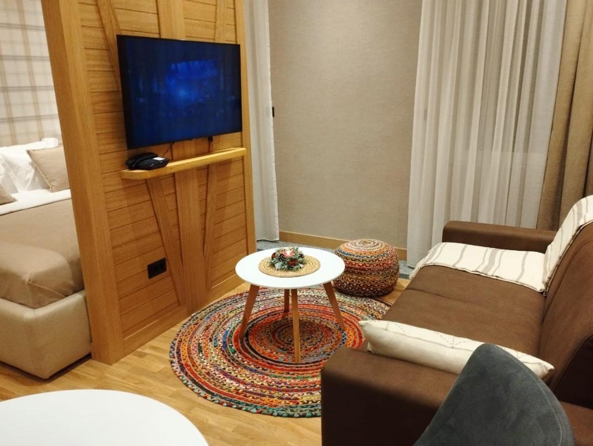 Wild Beauty Apartment-Modern Mountain 2 콜라신 외부 사진
